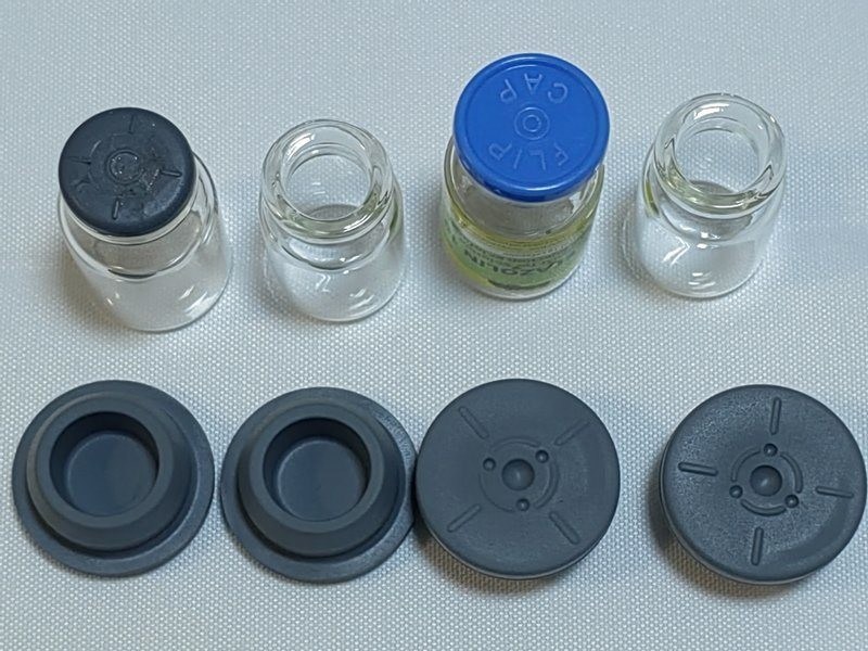 फ्रीज सूखा ग्लास इंजेक्शन योग्य फ्लायल ग्लास बड़ी मात्रा में इन्फ्यूजन बोतल उपयोग ब्रोमोब्यूटिल ब्यूटिल क्लोरोब्यूटिल रबर क्लॉपर