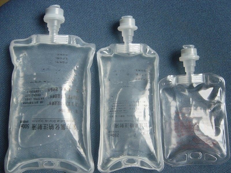 प्रयोगशाला पशु चिकित्सा अस्पताल 100ml 250ml एकल बंदरगाह गैर पीवीसी चिकित्सा इन्फ्यूजन बैग IV तरल समाधान बैग