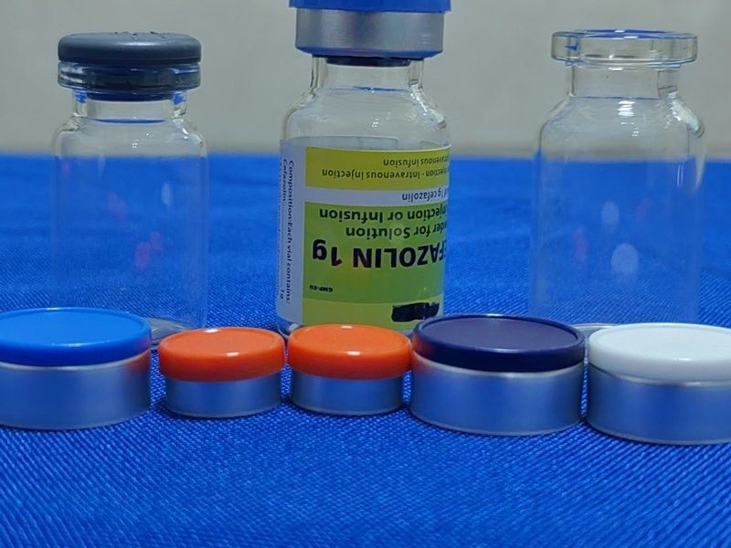 5ml 7ml 10ml पेनिसिलिन स्पष्ट छोटे तटस्थ बोसोसिलिकेट ग्लास ग्लास फ्लास्क फ्लिप-ऑफ सील कैप के साथ बोतलें