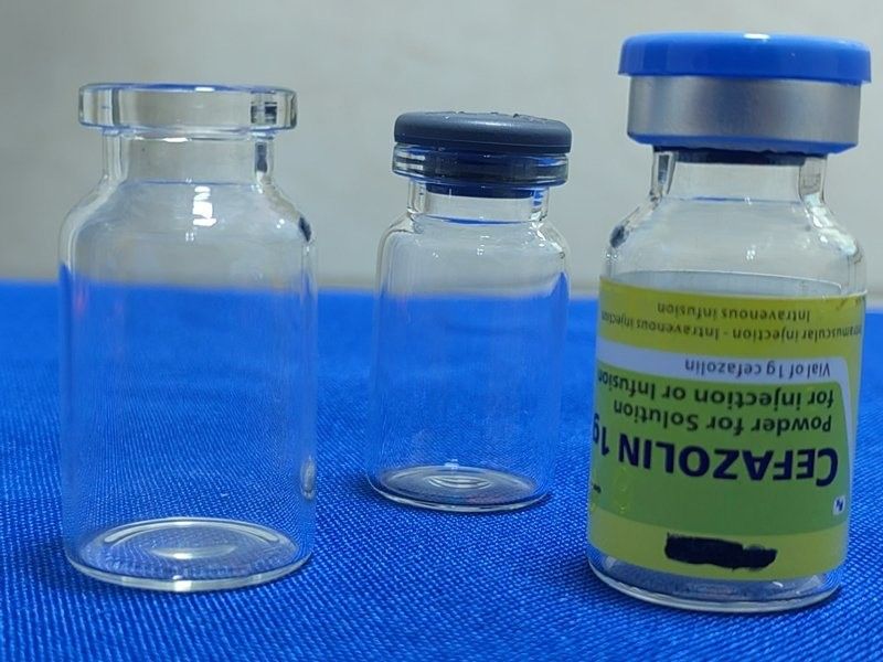 5ml 7ml 10ml 20ml दवा कॉस्मेटिक बोरोसिलेट ट्यूबलर मेडिकल इंजेक्शन ग्लास शीशी एल्यूमीनियम प्लास्टिक कैप के साथ